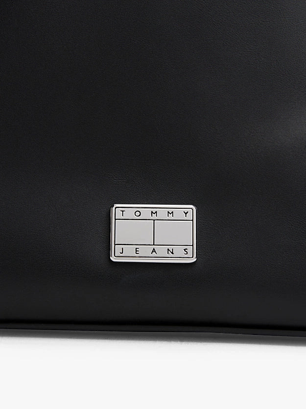 Satchel con tracolla e logo in metallo